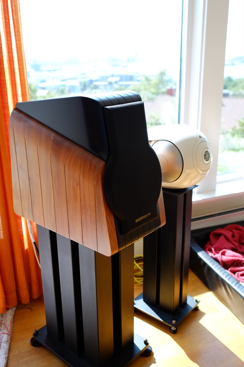 phantom speaker stand