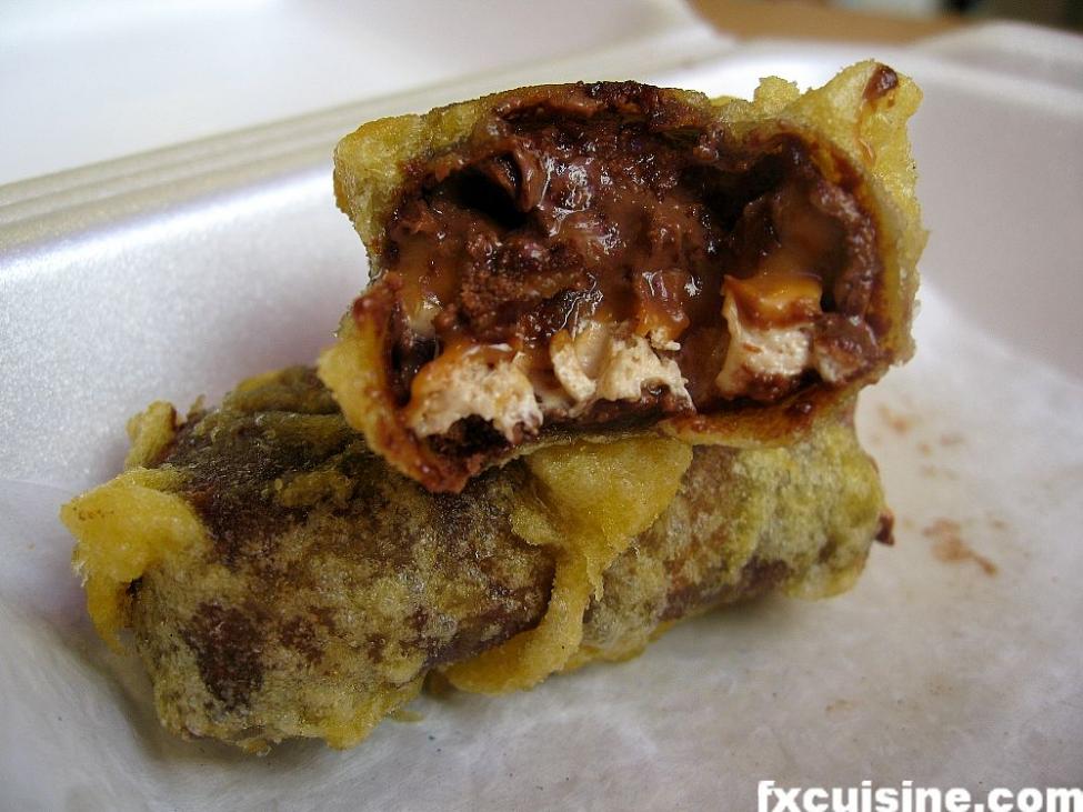 00.whyweloveScotland21_Deep fried Mars bar.jpg