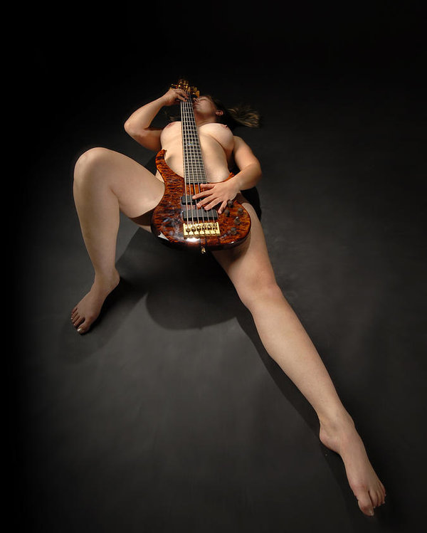 1109-nude-woman-with-guitar-chris-maher.jpg