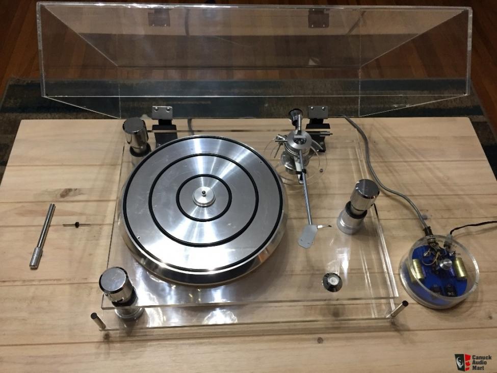 1566712-rare-vintage-win-labs-sdc10-hiend-turn-table-dr-sao-win-original-tonearm-and-motor[1].jpg