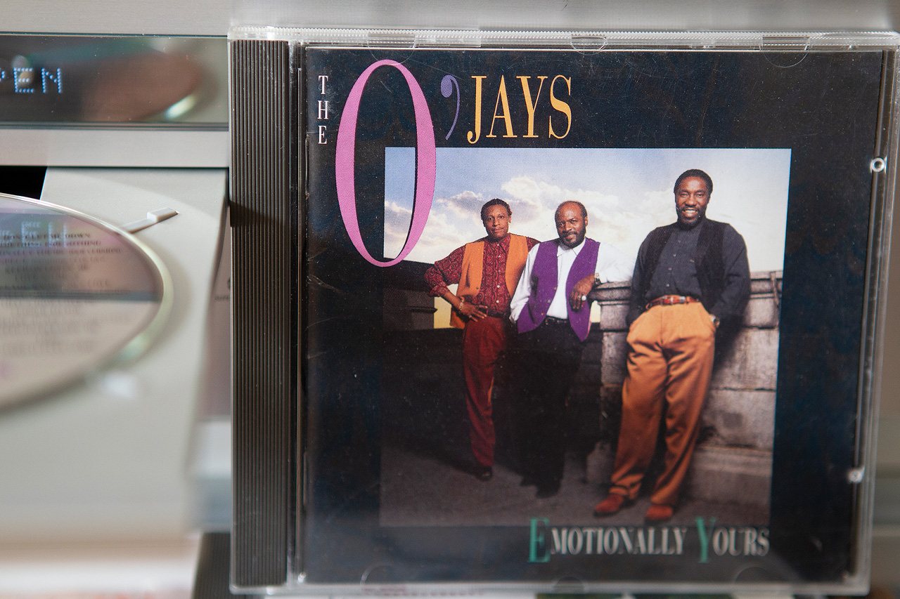 20230907-The-O'jays--Emotionally-Yours--1991.jpg