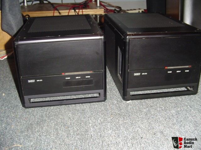 7939-rare_bw_mpa810_monblock_power_amps_with_matching_cu810_preamplifier.jpg