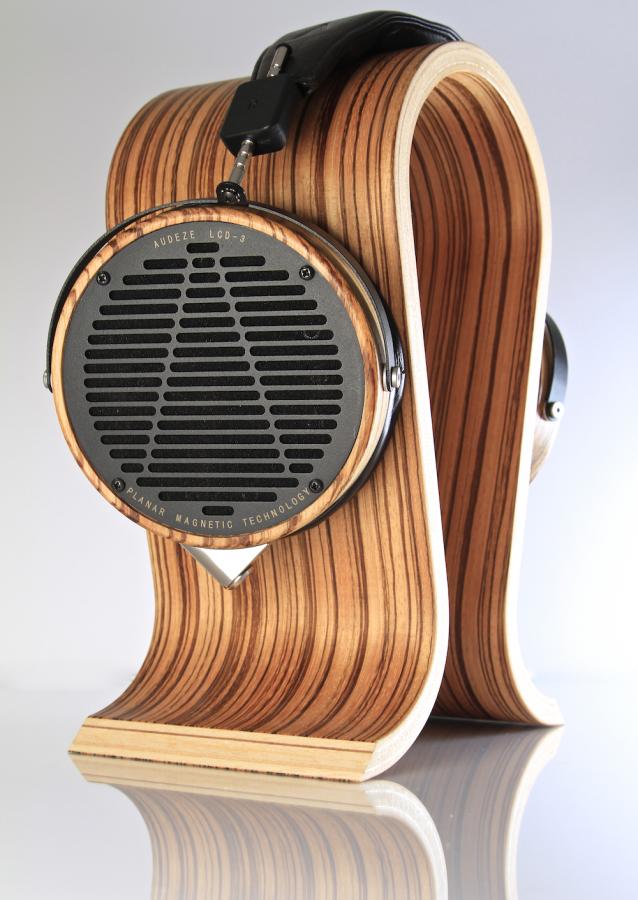 7aedd650_Audeze_LCD-3_Sieveking_Stand.jpg