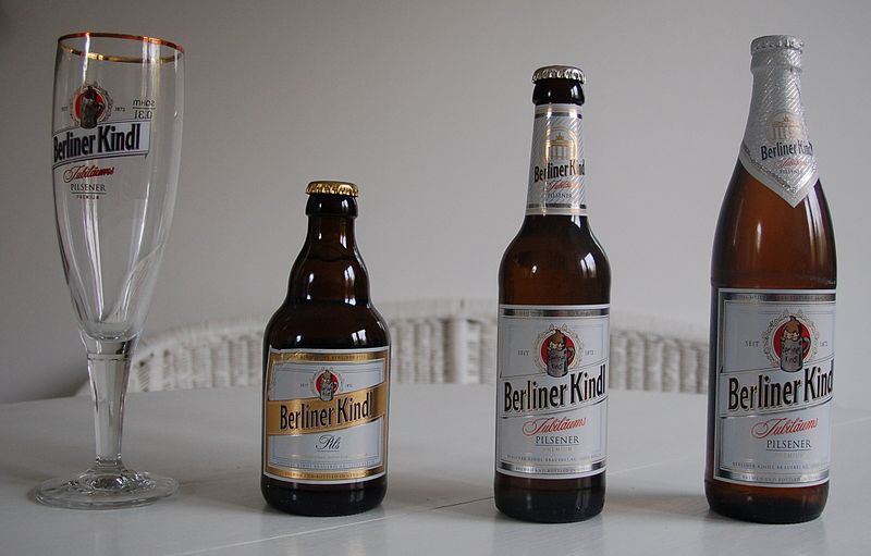 800px-Berliner_kindl_flaschen.jpg