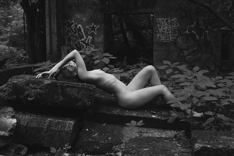 Abandoned-Beauty-1-#9308-Artistic-Nude-Photo-by-Photographer-Erik-Zyman-Fotografie-FullSize.jpg