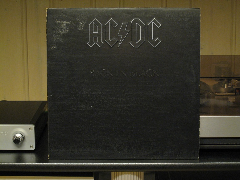 ACDC_BackInBlack_1980.JPG