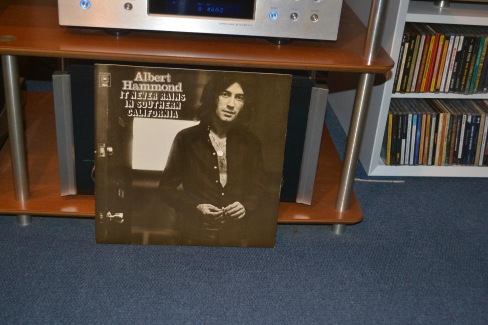 Albert hammond. it never rains 004.jpg