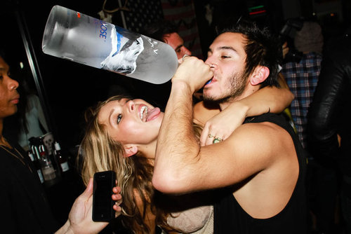 alcohol-being-sick-grey-goose-hot-party-Favim_com-204763.jpg