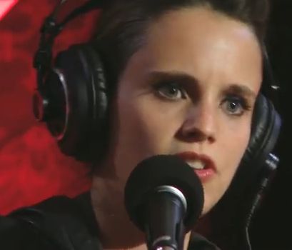 anna-calvi.jpg