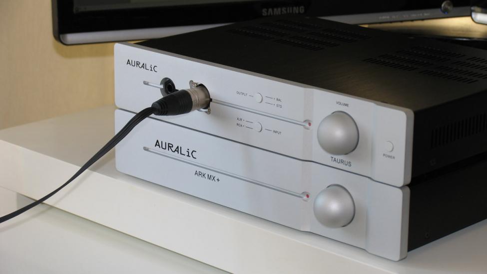 auralic-taurus-auralic-ark-mx+-02.jpg