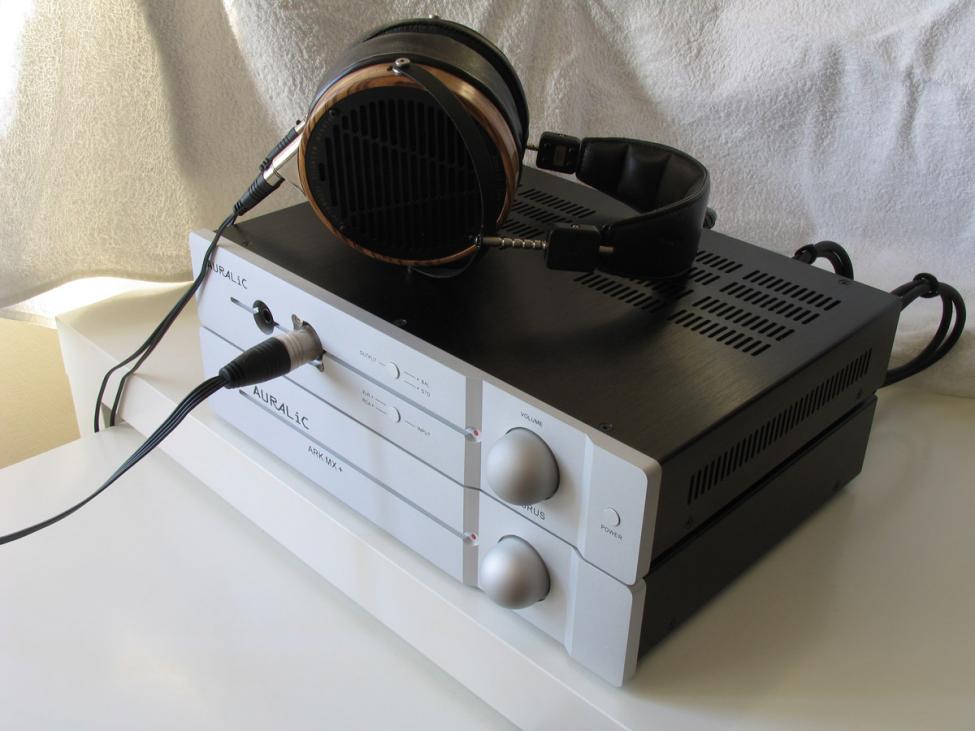 auralic-taurus-auralic-ark-mx+-audeze-lcd-3-10.jpg