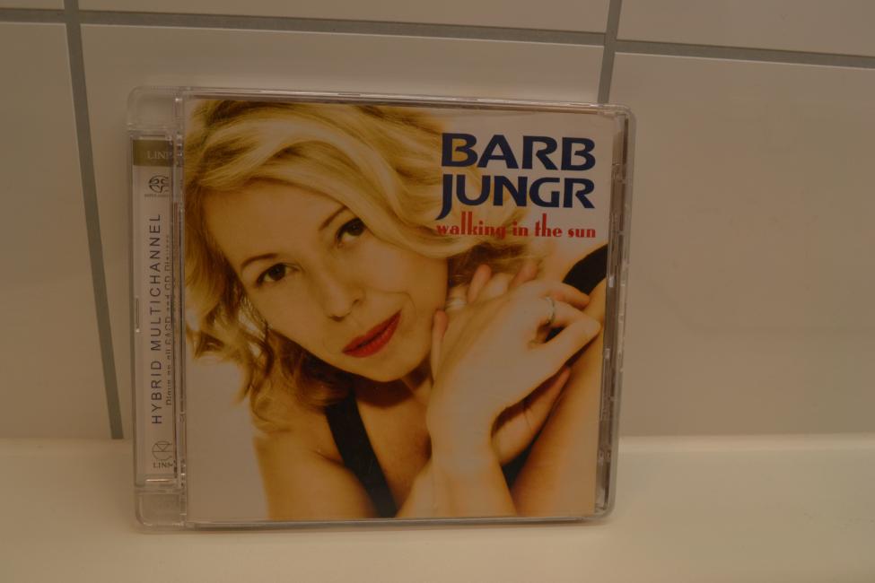 Barb Jungr. Walking in Thesun. SACD 001.jpg