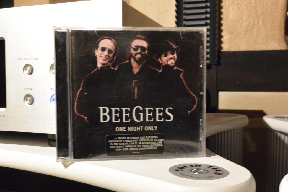 Bee Gees Tanita Tikaram 001.jpg