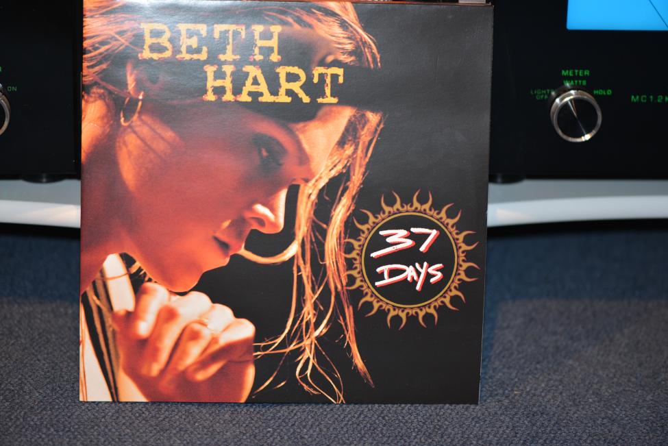 Beth Hart. Funk 003.jpg