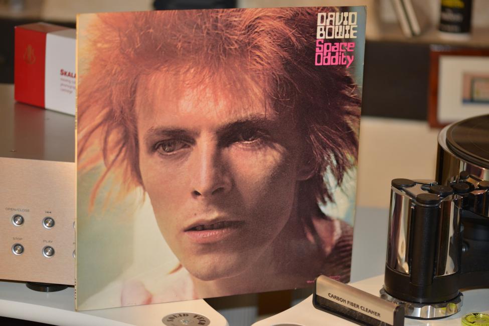 Bowie. Space Oddity. 1972 002.jpg