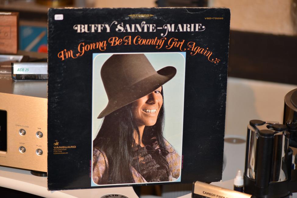 Buffy. I´m Gonna Be a Country Girl Again 001.jpg