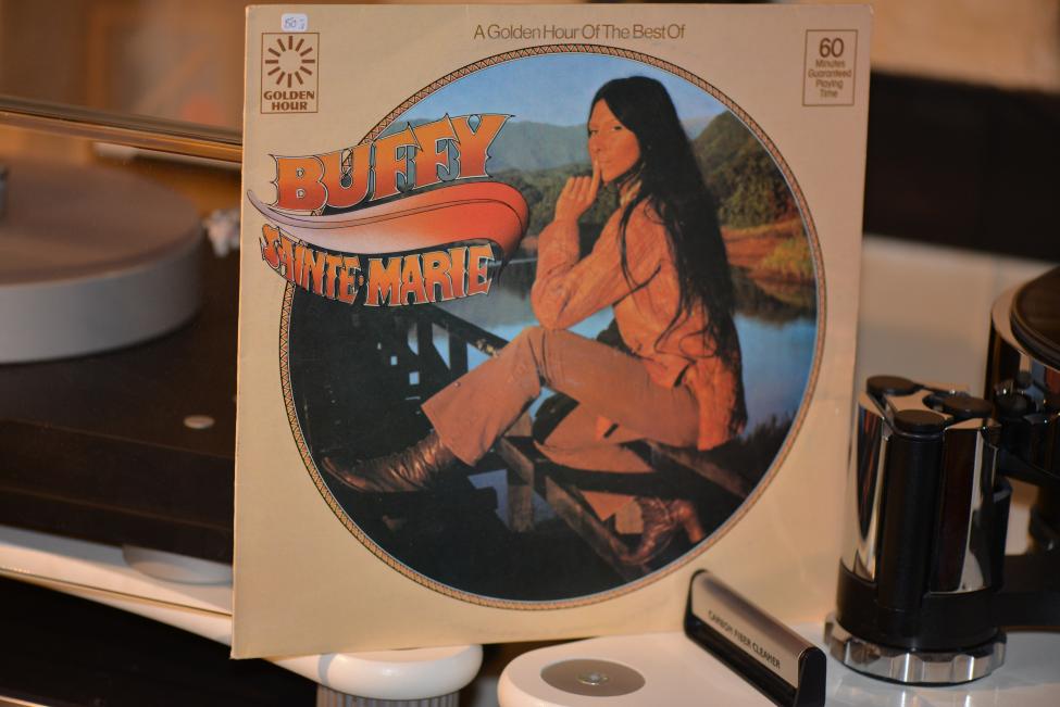 Buffy Sainte-Marie. Best of 001.jpg