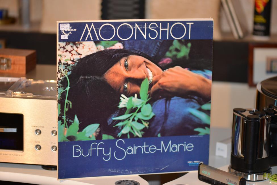 Buffy Sainte-Marie. Moonshot. 1972 001.jpg