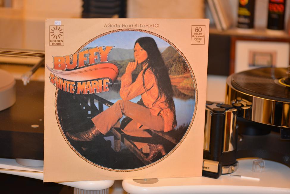 Buffy Sainte-Marie Samlealbum 001.jpg