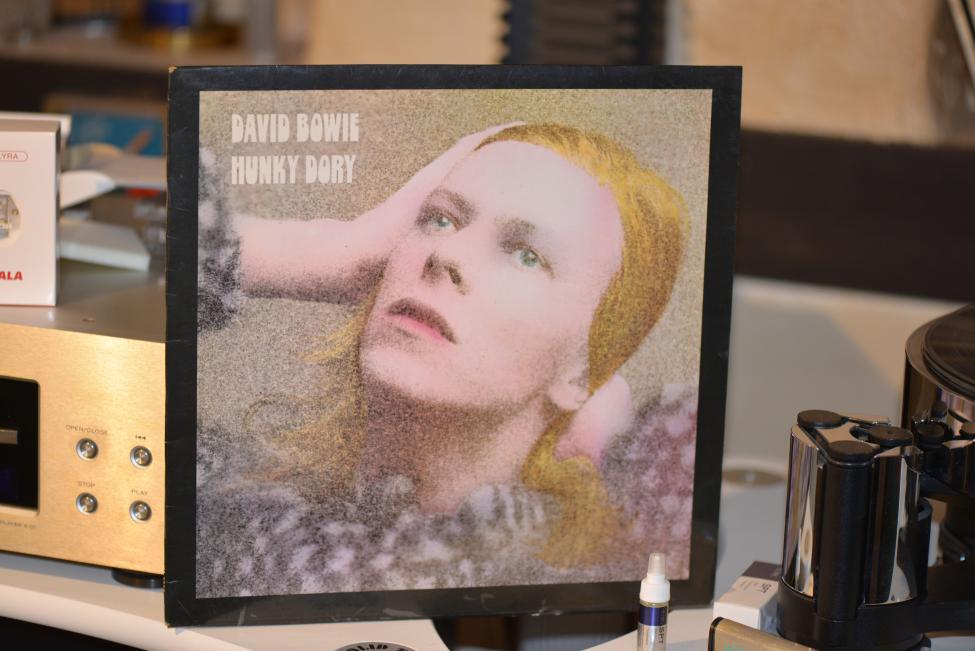 David Bowie. Hunky Dory. 1971 001.jpg