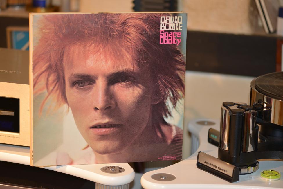 David Bowie. Space Oddity. 1972 001.jpg