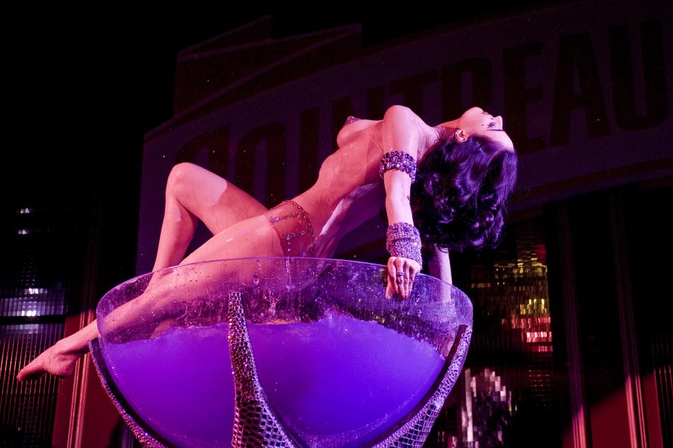 dita_von_teese_14_martini_glass.jpg