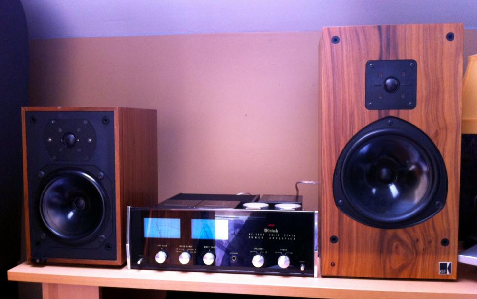 dm12-vs-kef-1032c.jpg