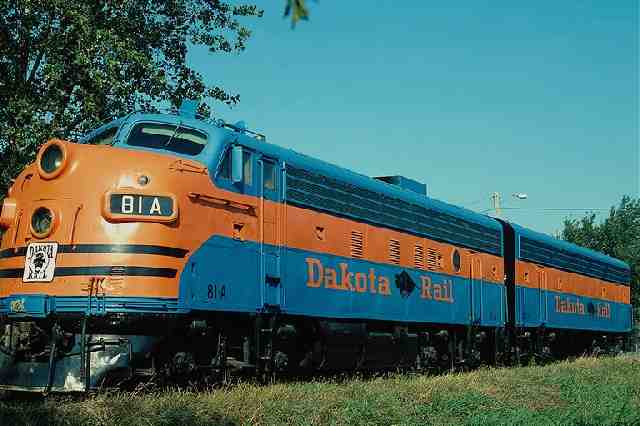 F7 in Dakota Rails colors.jpg