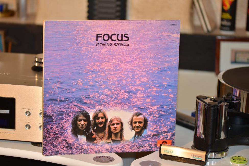 Focus. Moving Waves. 1971 001.jpg