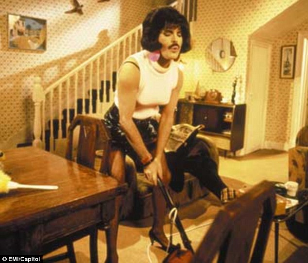 Freddie Mercury_Queen_I Want To Break Free_3.jpg