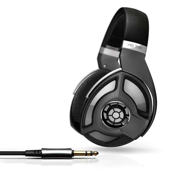 Headphone-Zone_Sennheiser_HD700_3_grande.jpg