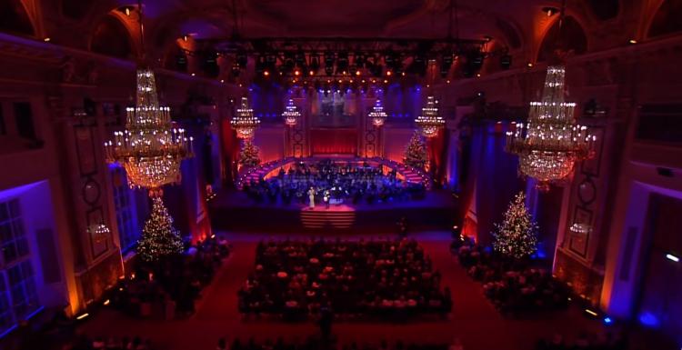 Helene Fischer,  Little Drummer Boy (Live aus der Hofburg Wien).png2.jpg