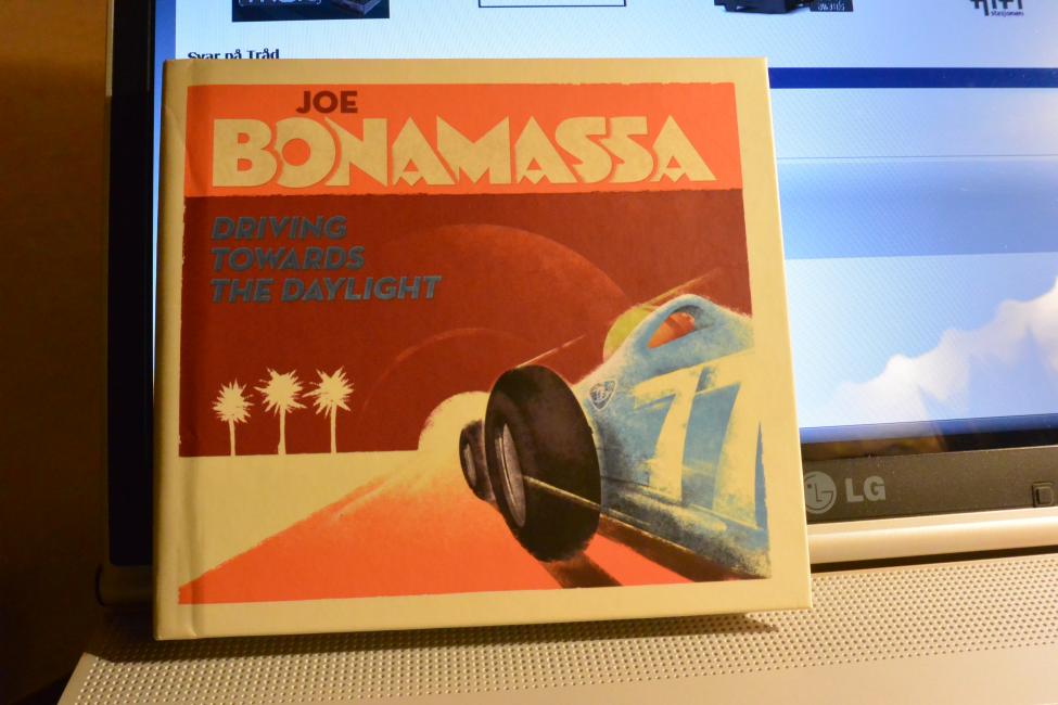 Joe Bonamassa. Driving Towards The Daylight. 2012 001.jpg