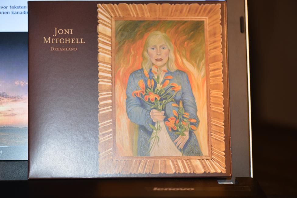 Joni Mitchell. Dreamland. 2004 001.jpg