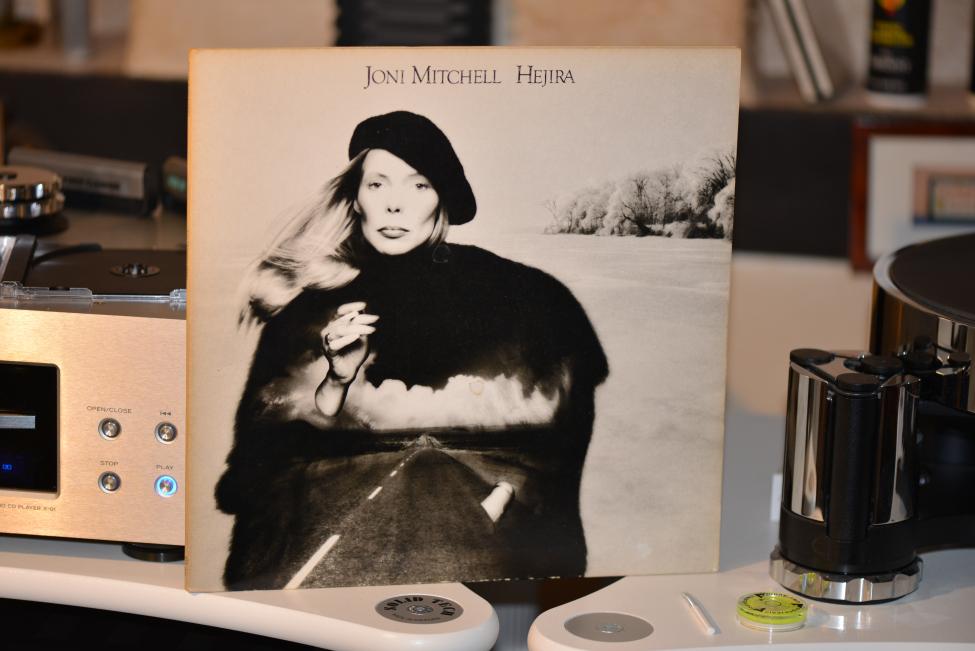 Joni Mitchell. Hejira. 1976 001.jpg