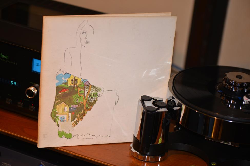 Joni Mitchell. Ladies Of The Canyon 001.jpg