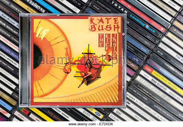 kate-bush-1978-debut-album-the-kick-inside-cd-cases-england-e72xd6.jpg