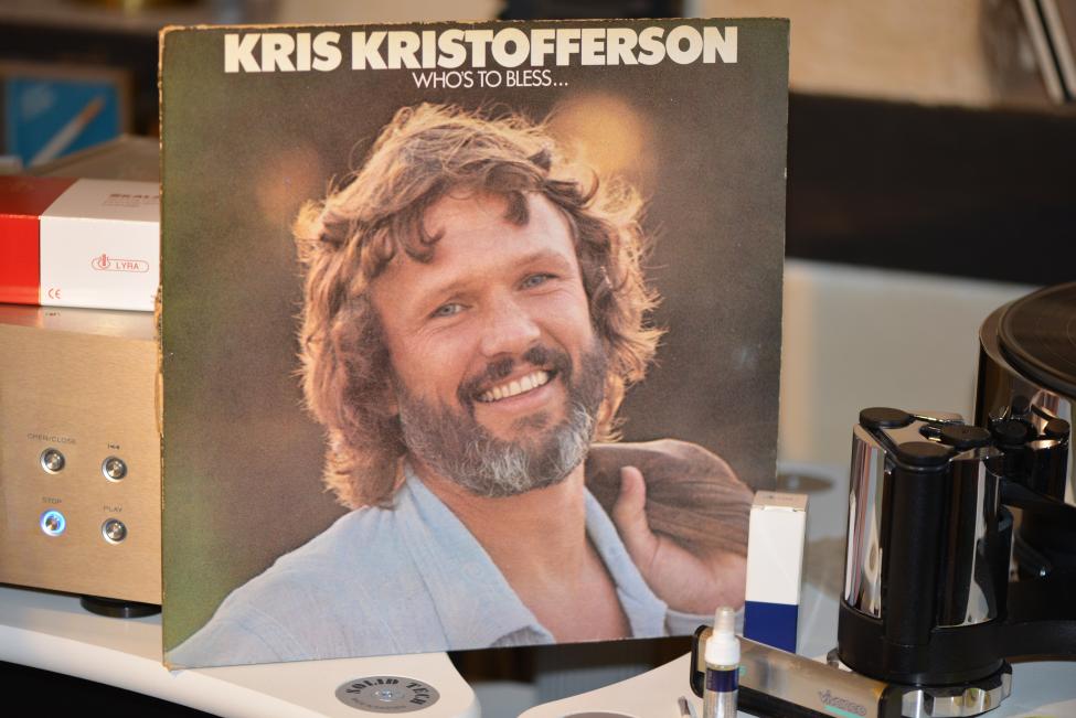 Kris Kristofferson. Who´s To Bless 001.jpg