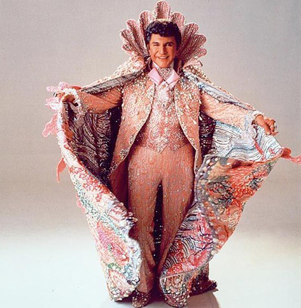 liberace-the-official-liberace-website_750_767_80.jpg