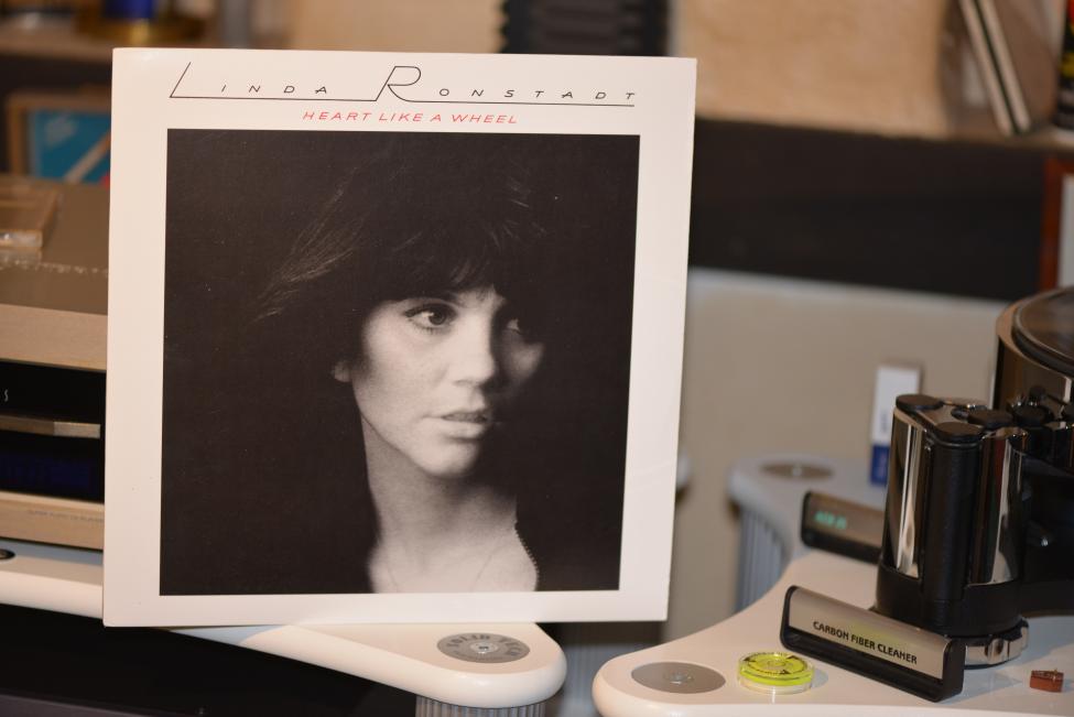 Linda Ronstadt. Heart Like A Wheel 1974 001.jpg