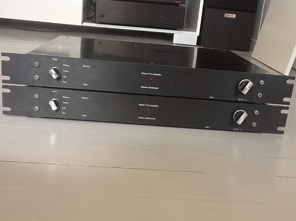 Malmin Elektronikk Model 5 Pre Amplifier.jpg