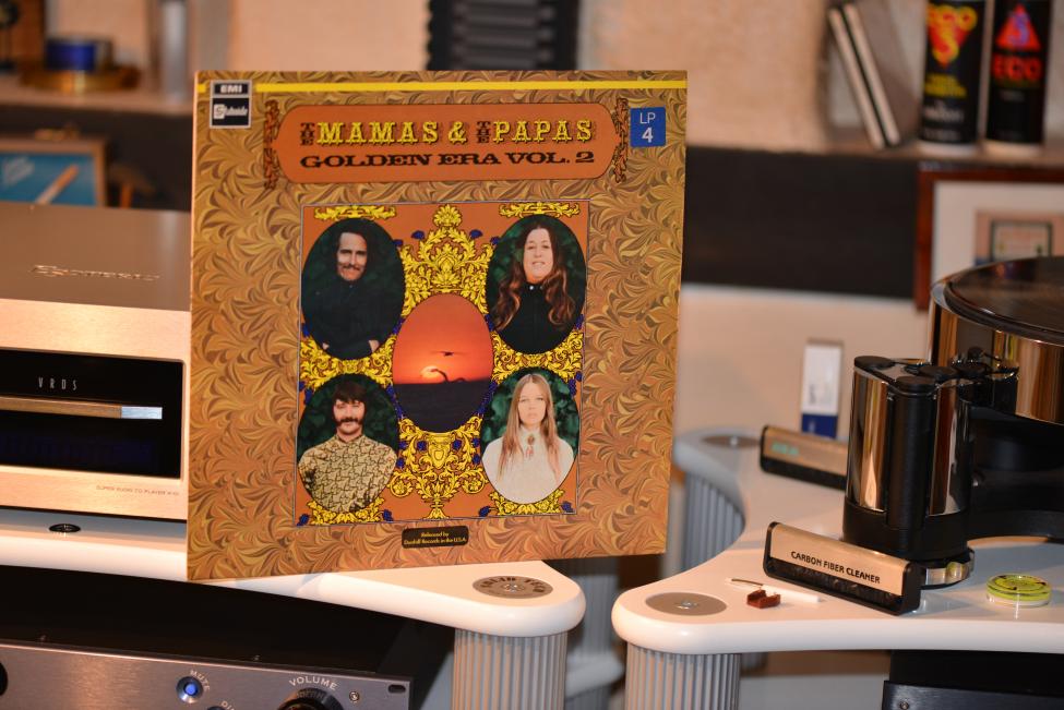 Mamas & papas. 1968 001.jpg