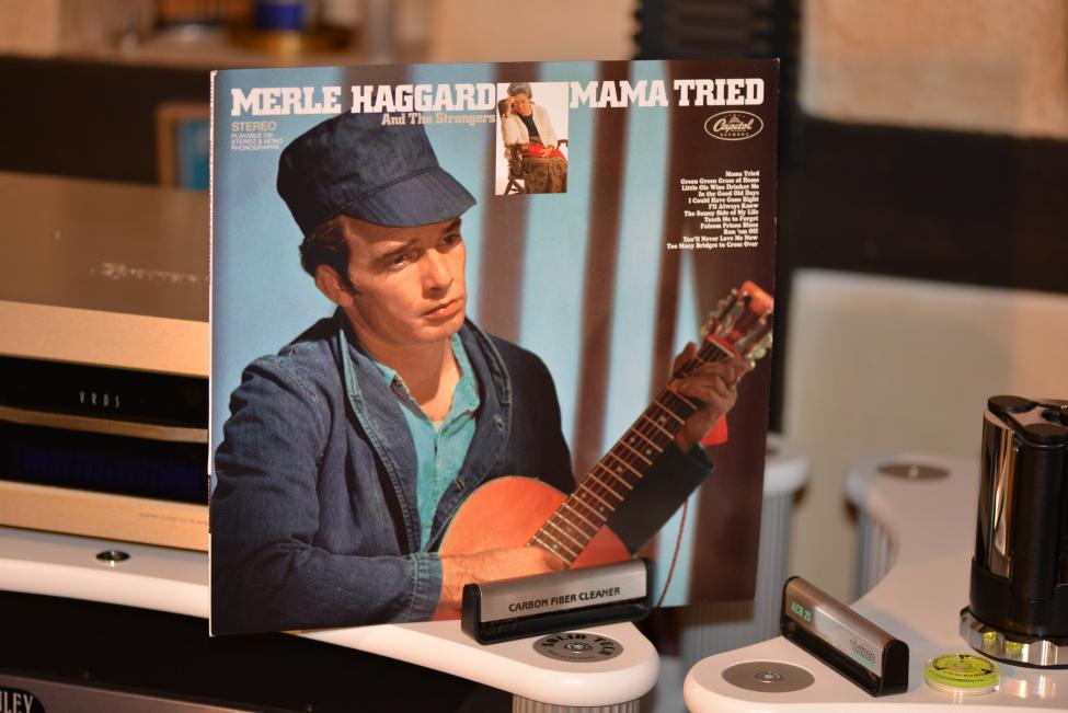 Merle Haggard. Mama tried 001.jpg