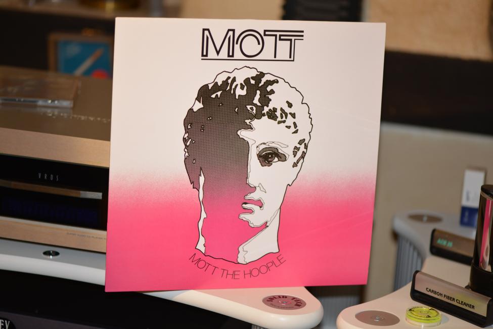 Mott THE HOOPLE 001.jpg