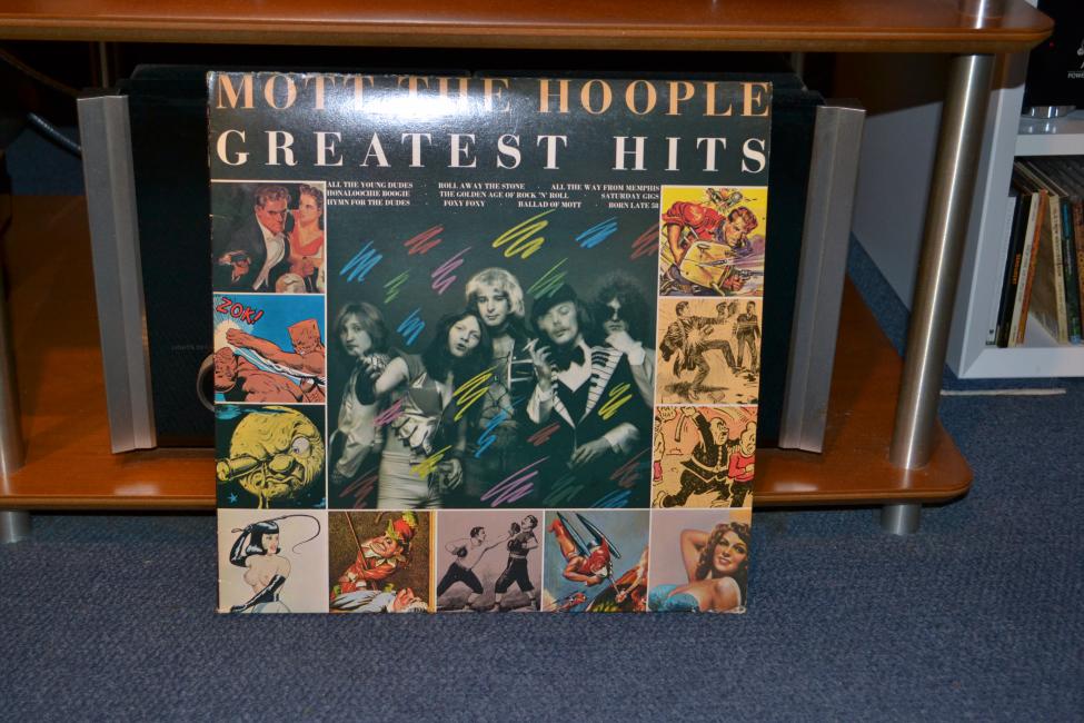 Mott tThe Hoople 001.jpg