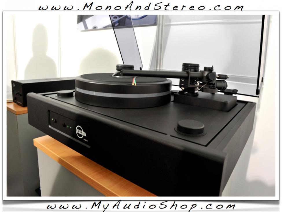 Munich-highend-show-kuzma-turntable-matej-isak-report-2012-006.jpg