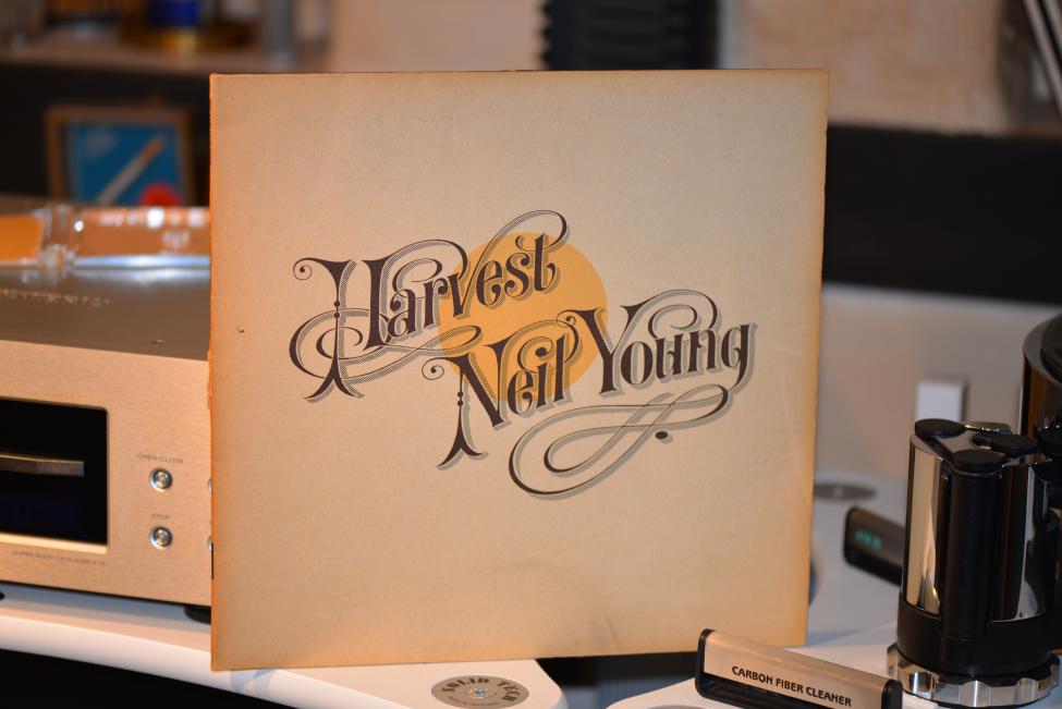 Neil Young. Harvest. 1972 001.jpg