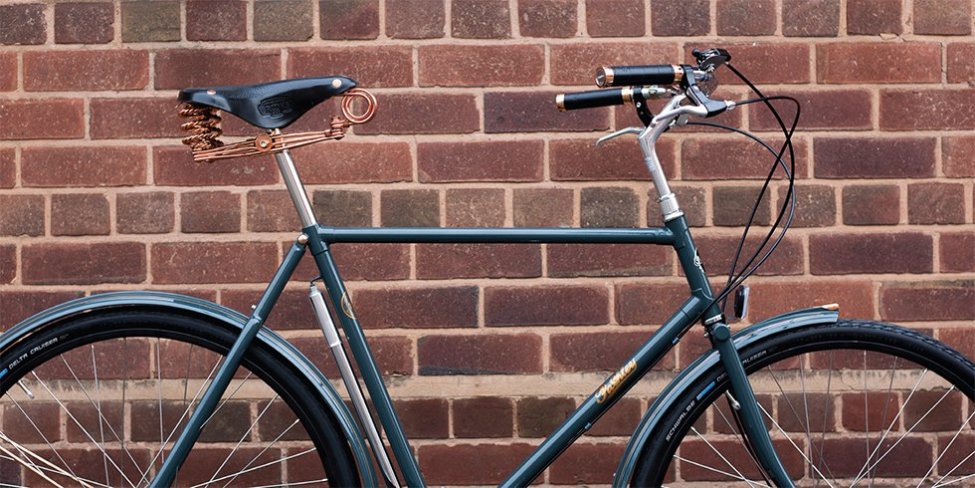 pashley-product-lifestyle-image-header-127b980x490.jpg