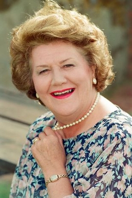 Patricia_Routledge_as_Hyacinth_Bucket.jpg