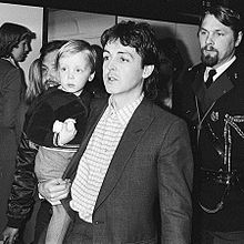 Paul_&_James_McCartney_930-6403.jpg